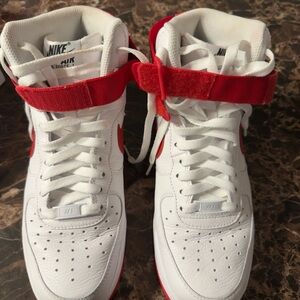 Nike High-Top Air Force 1 Sneakers White Red